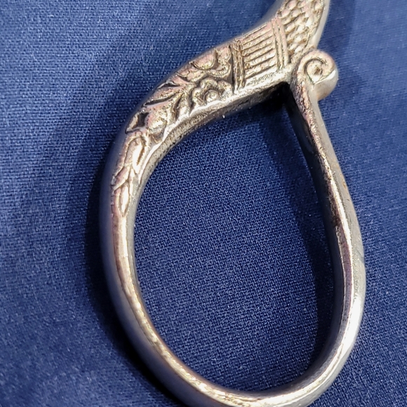 Vintage Spanish Toledo Etched Sewing Scissors - Picture 2 of 11